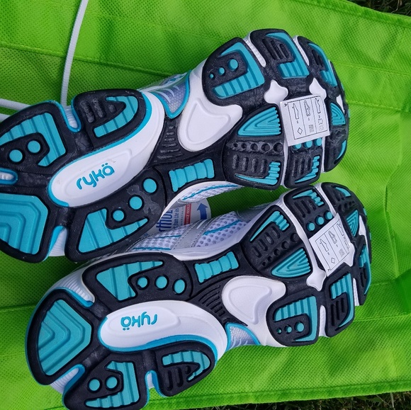 Ryka athletic shoes - Picture 3 of 3